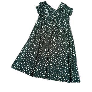 Super comfortable floral maternity dress by Kaileigh